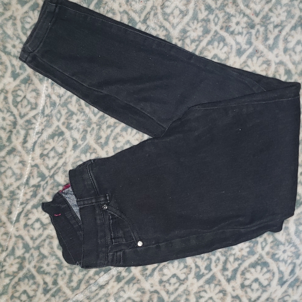 Like. New. Stretch girl pant